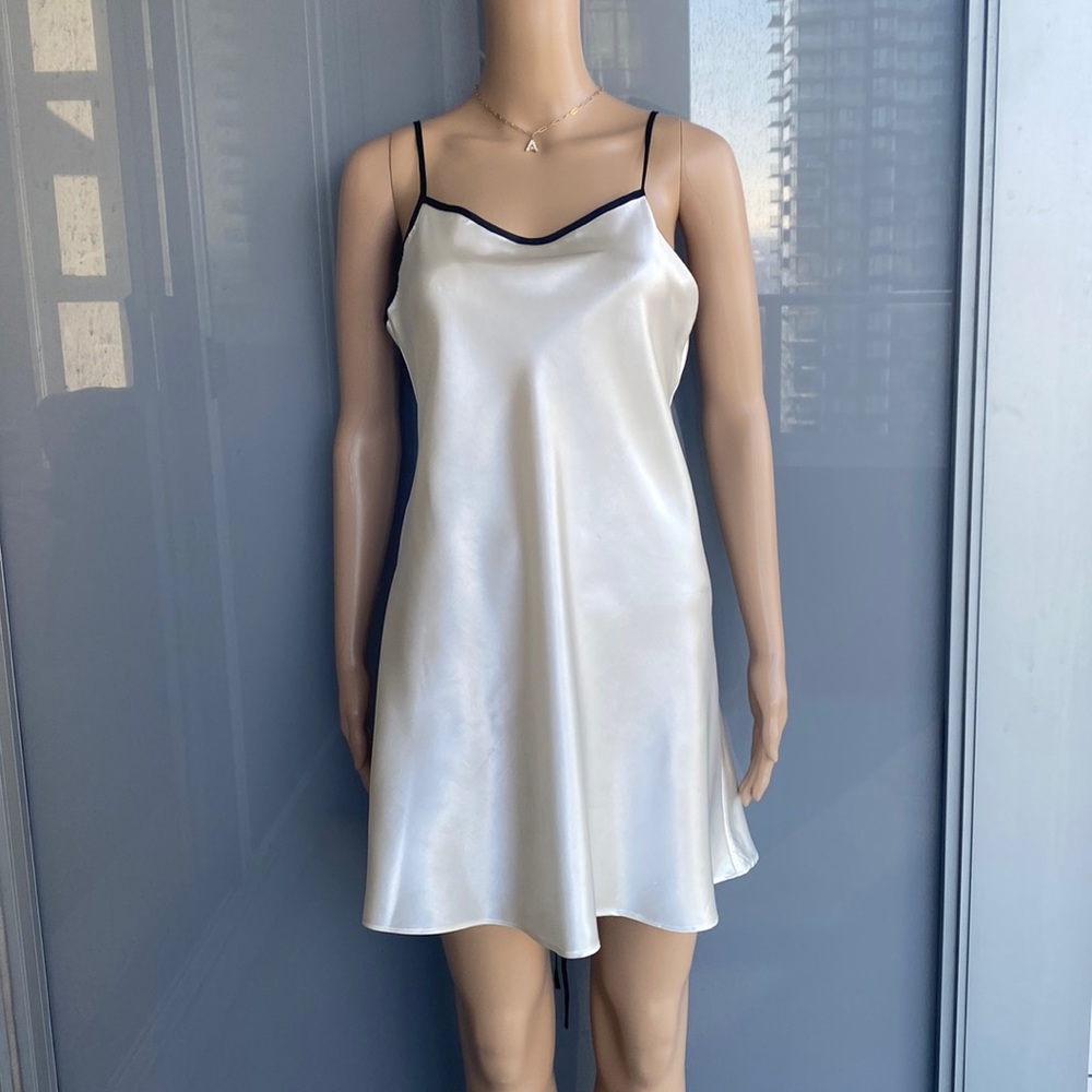 La Vie En Rose  Cream Slip Dress - Picture 4 of 10